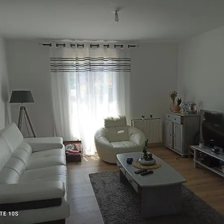 Leroi Δωμάτια σε οικογενειακή κατοικία